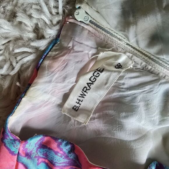 BH WRAGGE Vibrant Floral Long Sleeve Dress  Deep V Neck Size Medium Retro - Picture 7 of 15